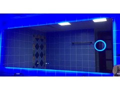 蓝色灯光带放大镜智能家居镜子时间功能可定制 （招代理加盟）